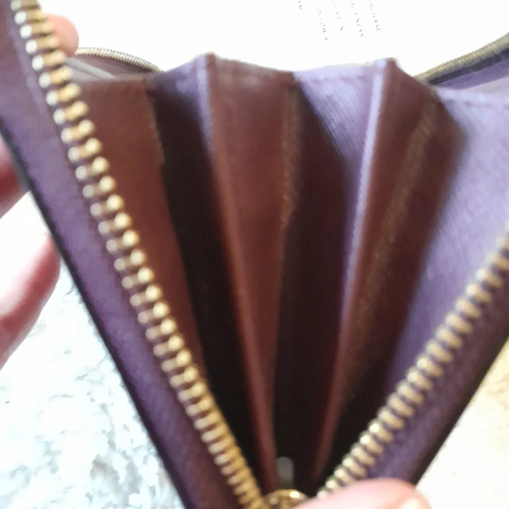 Kate Spade Laurel Way Nada Wallet EUC - Picture 6 of 12